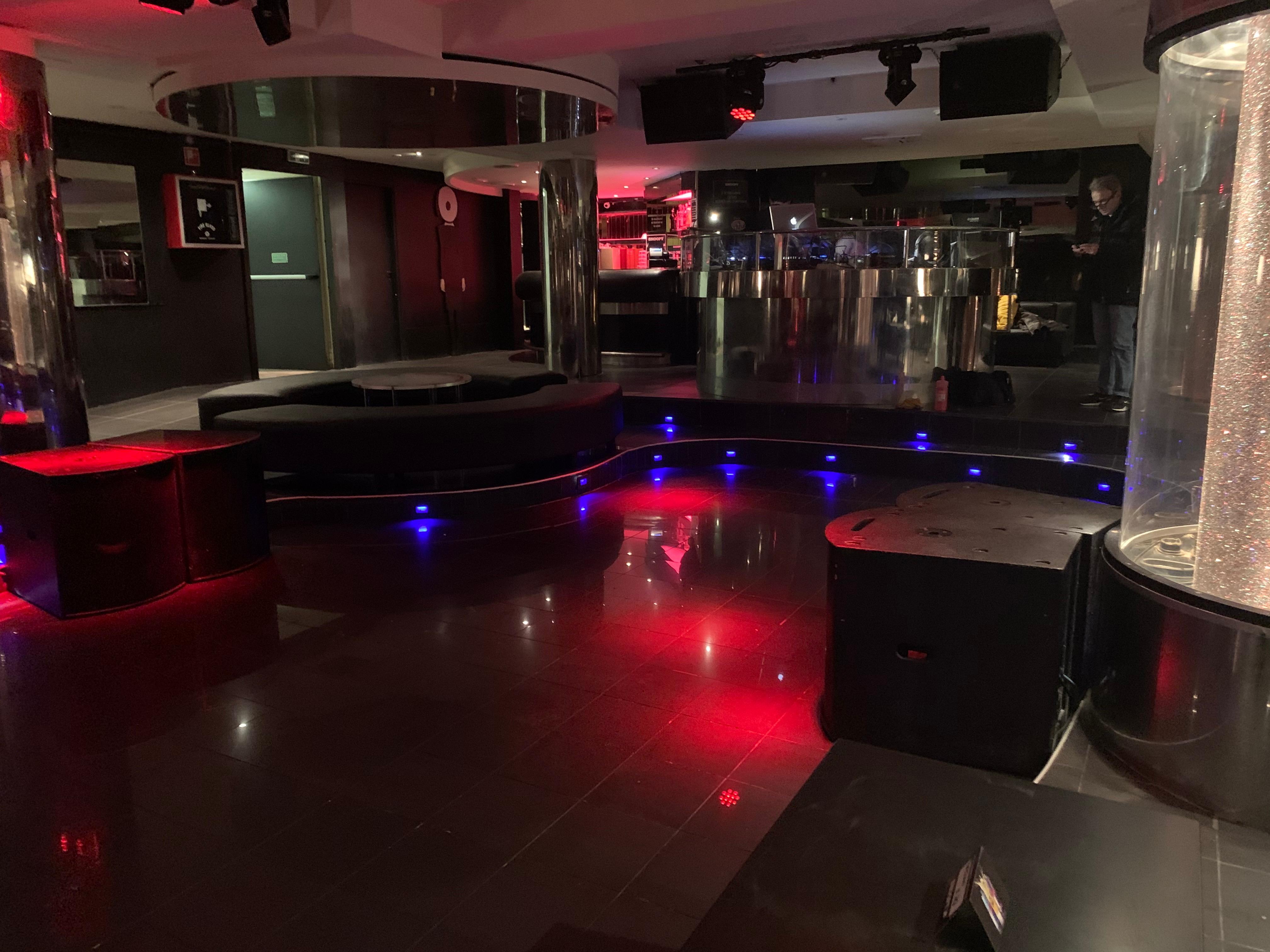 Modena, discoteche chiuse. Gestori e dj sul piede di guerra."Riaprire è possibile: ecco come"