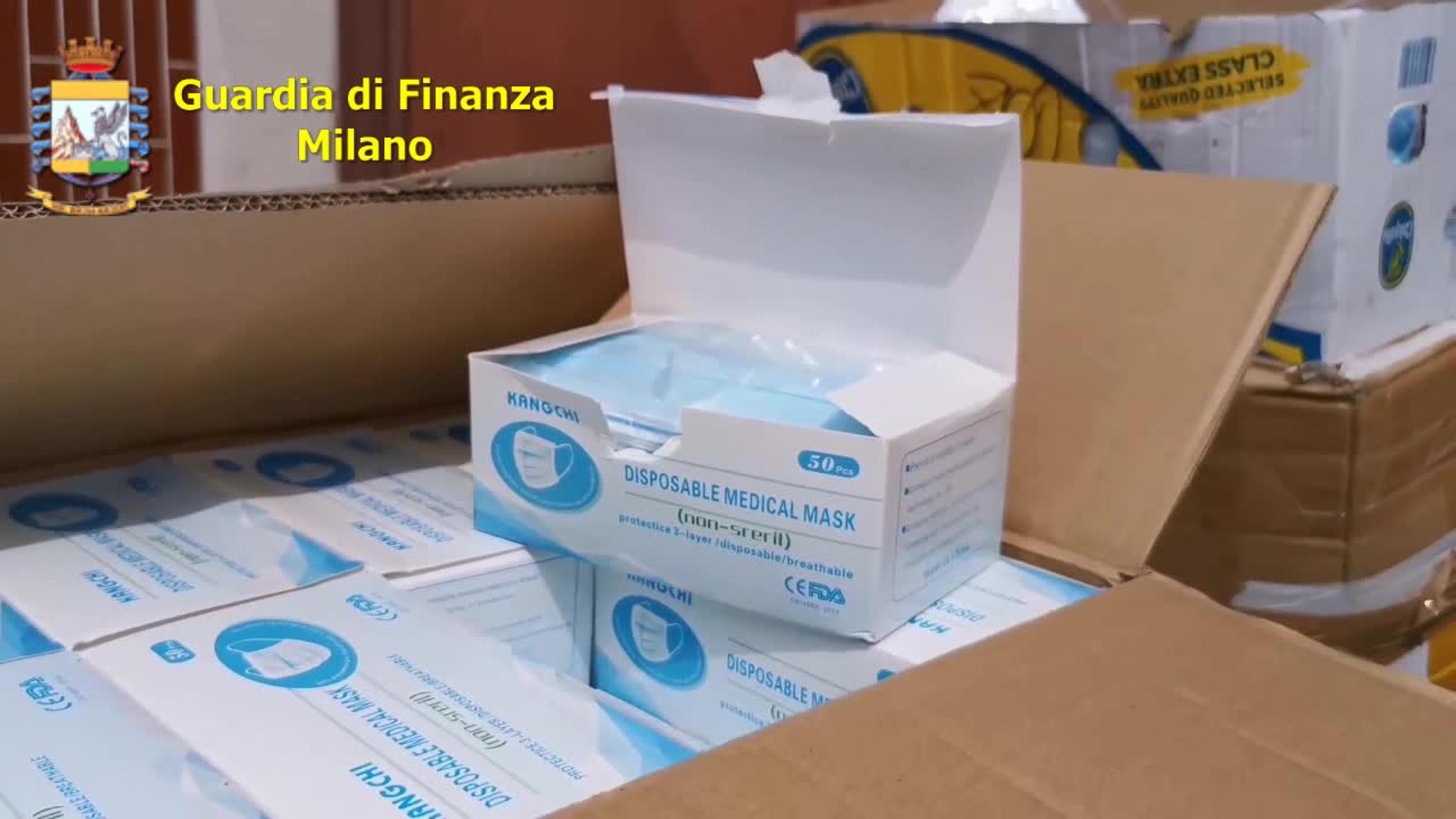 Coronavirus, mascherine acquistate a prezzi troppo alti: esposto del Codacons contro la Regione