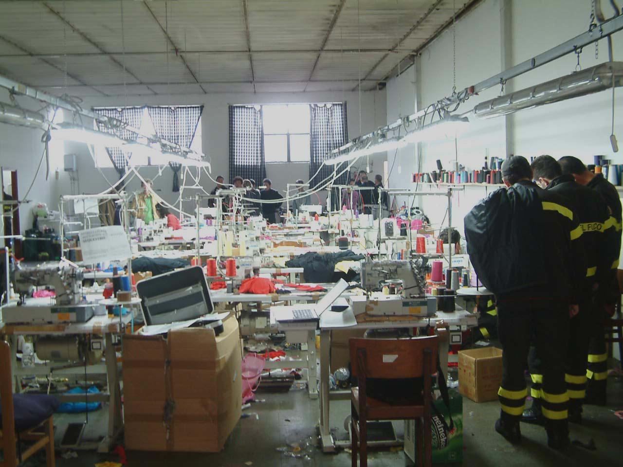 Controlli interforze in una ditta cinese (foto d'archivio)