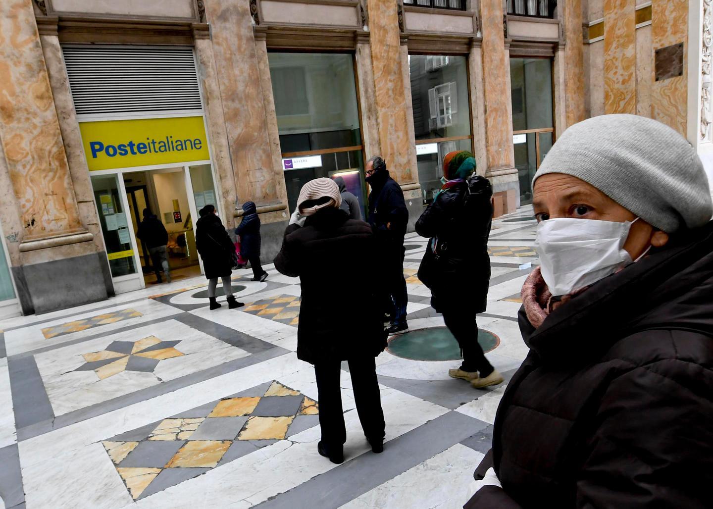 Un pensionato di Ittiri: «Accredito anticipato ma solo alle Poste»