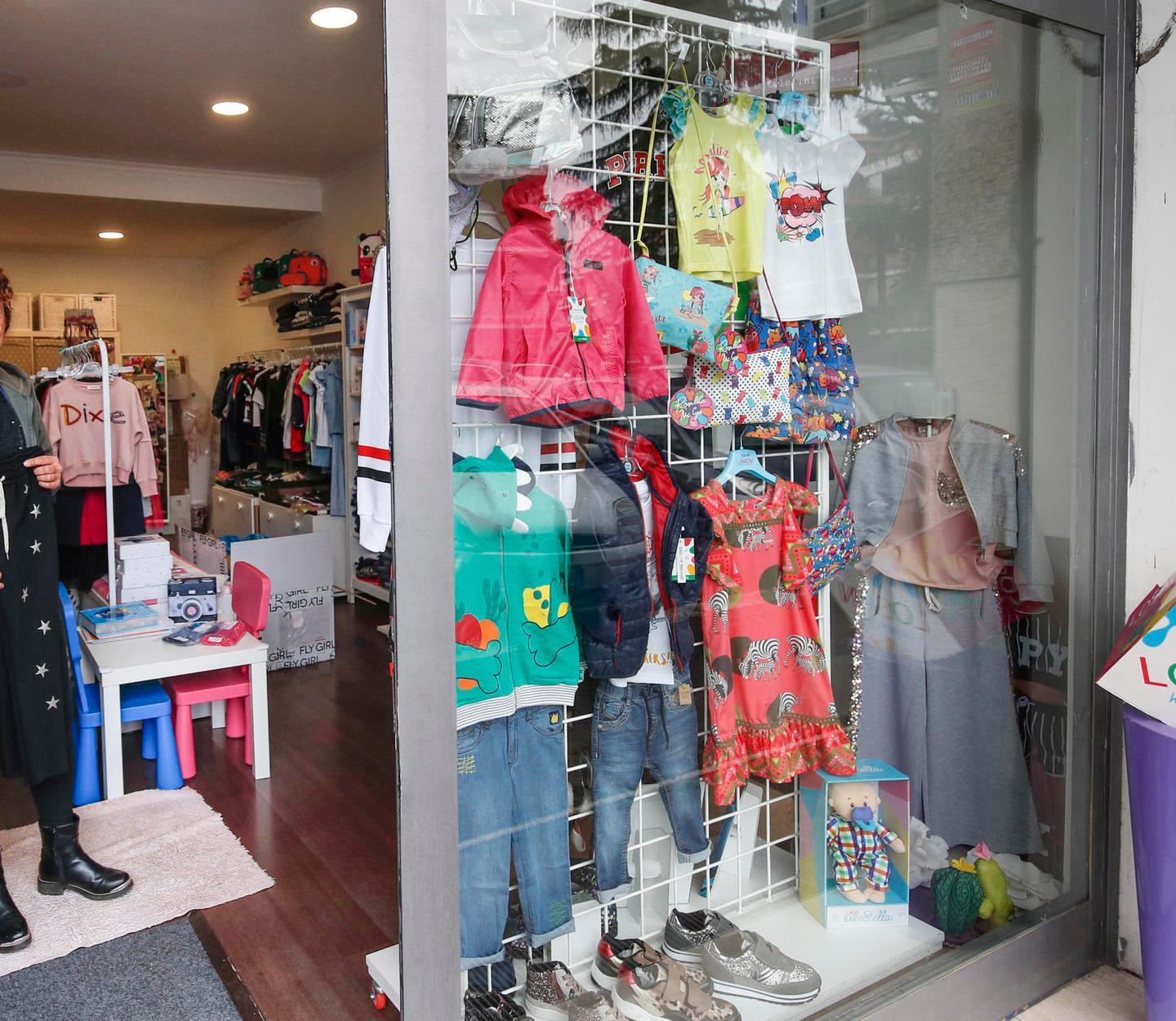 Spostamenti familiari in auto anche con minori 