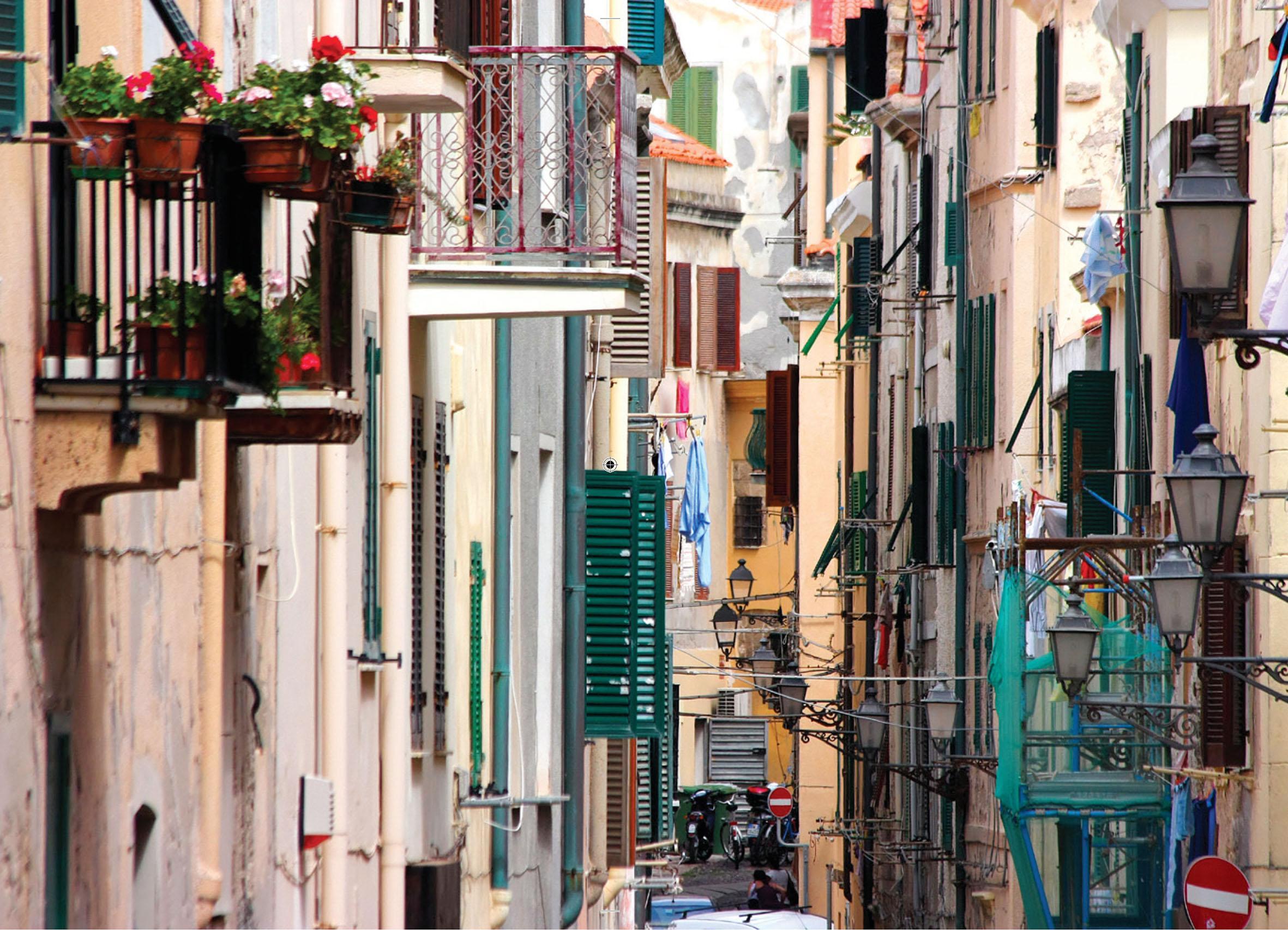 Coronavirus, Alghero: centro storico pedonale per favorire bar e ristoranti