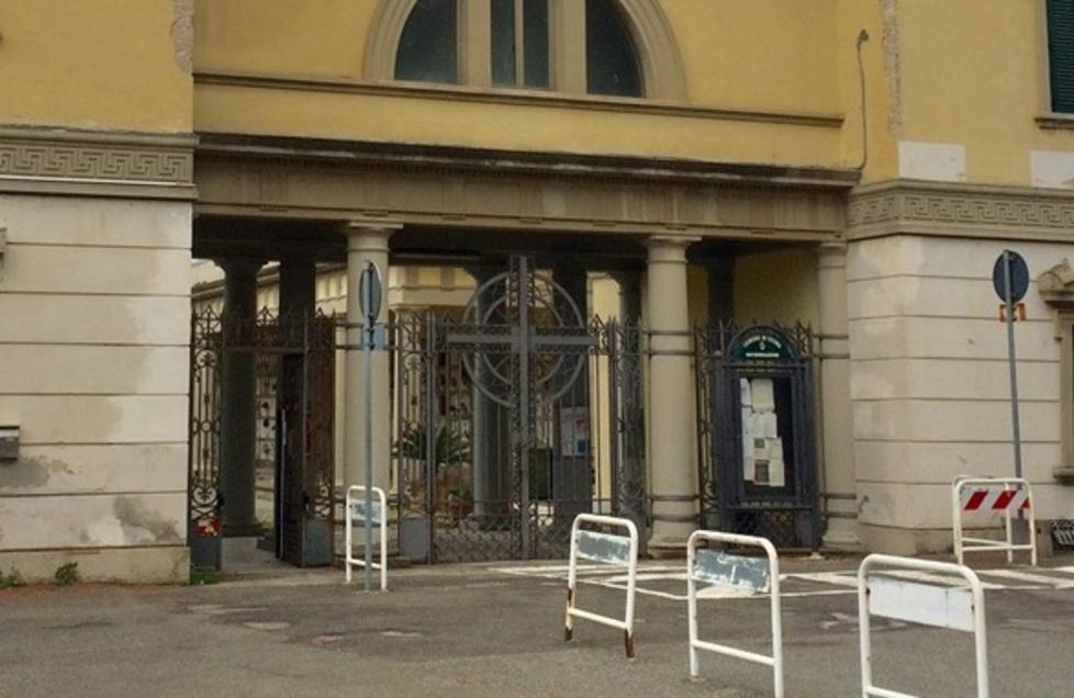 Cimiteri mai chiusi resta l’interrogativo di parchi e aree verdi 