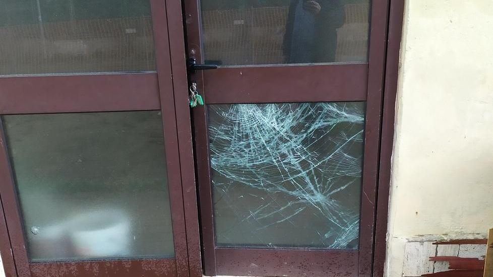 Vandali al campo scuola