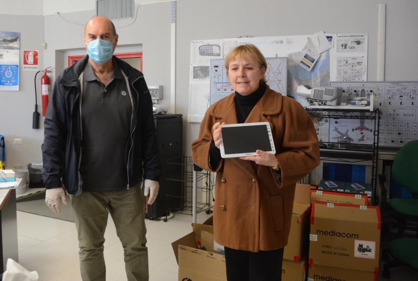 Il Tecnico “Deffenu” acquista 173 tablet per gli studenti senza pc