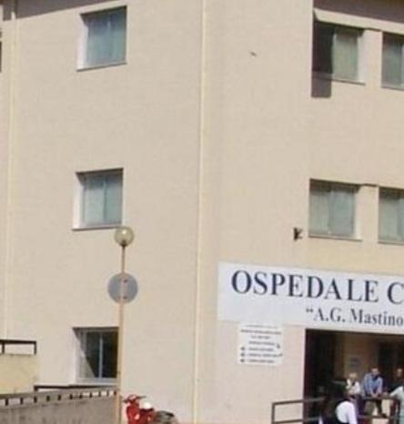 Non risponde al telefono, donna soccorsa in casa