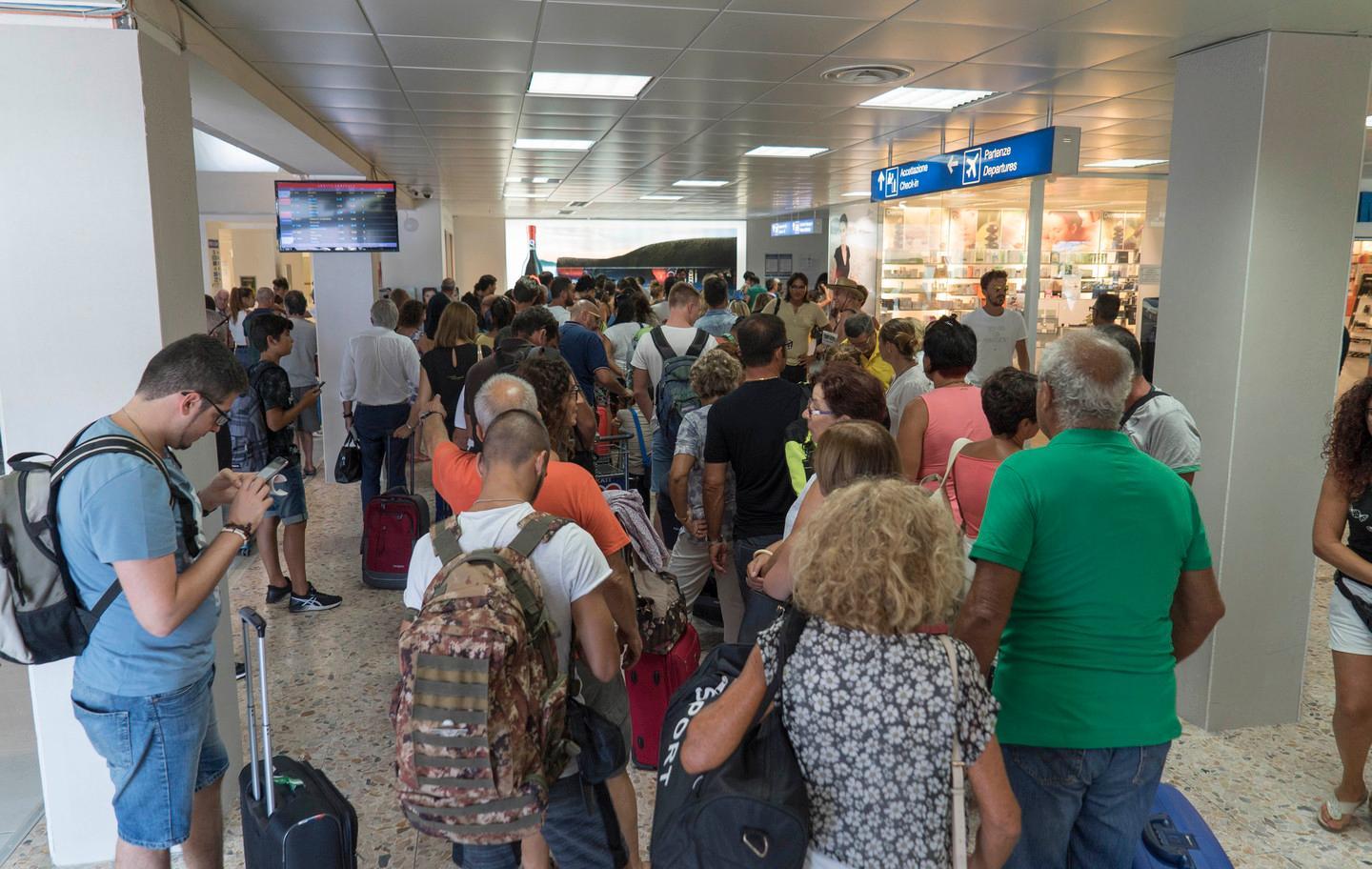 Tedde: «Quale sarà il futuro dell’aeroporto?» 