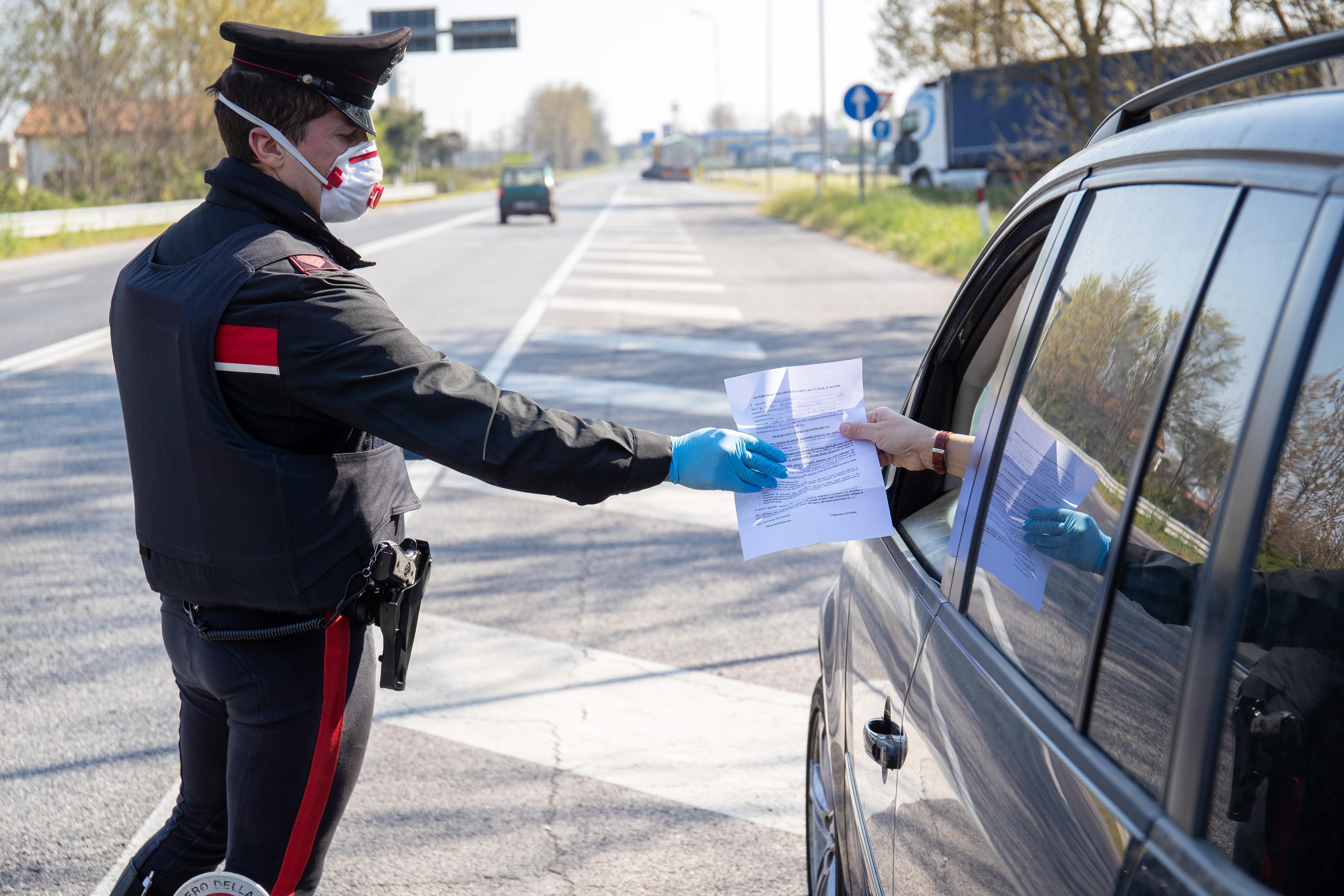 Ferrara, sorpreso con l'eroina: arrestato dai carabinieri