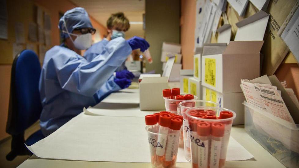 «No alle fughe in avanti sui test sierologici». L’Asl avverte i medici