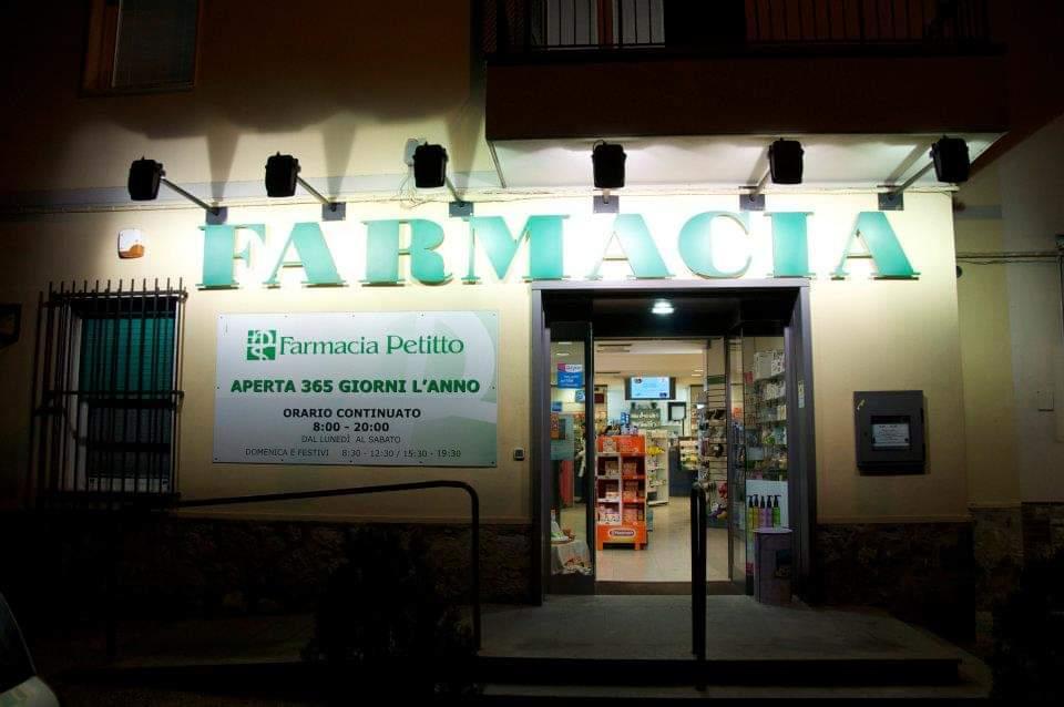 Dipendente positivo, chiusa la farmacia