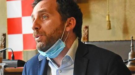 «Sì alle passeggiate ma noi controlleremo»