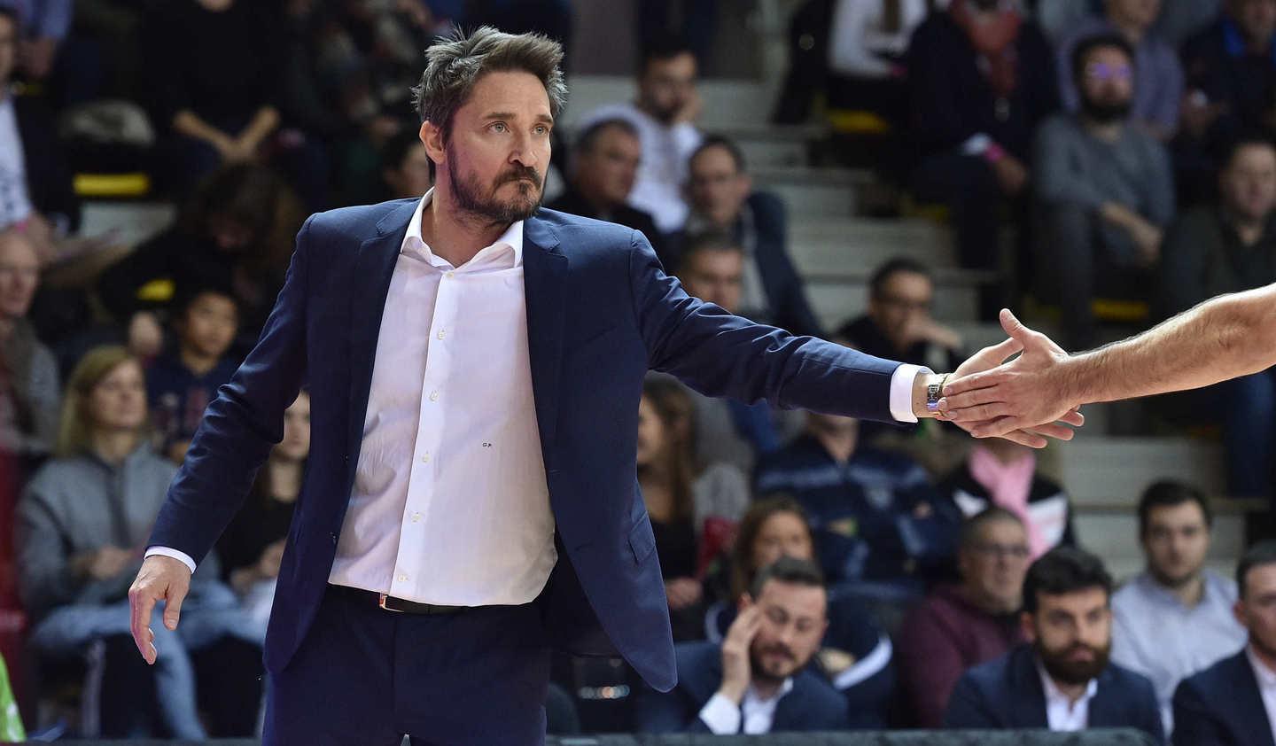 Pozzecco in sosta forzata, lavoro e ricordi: «La mia Dinamo, gli italiani e quella sera con Pippen...» 