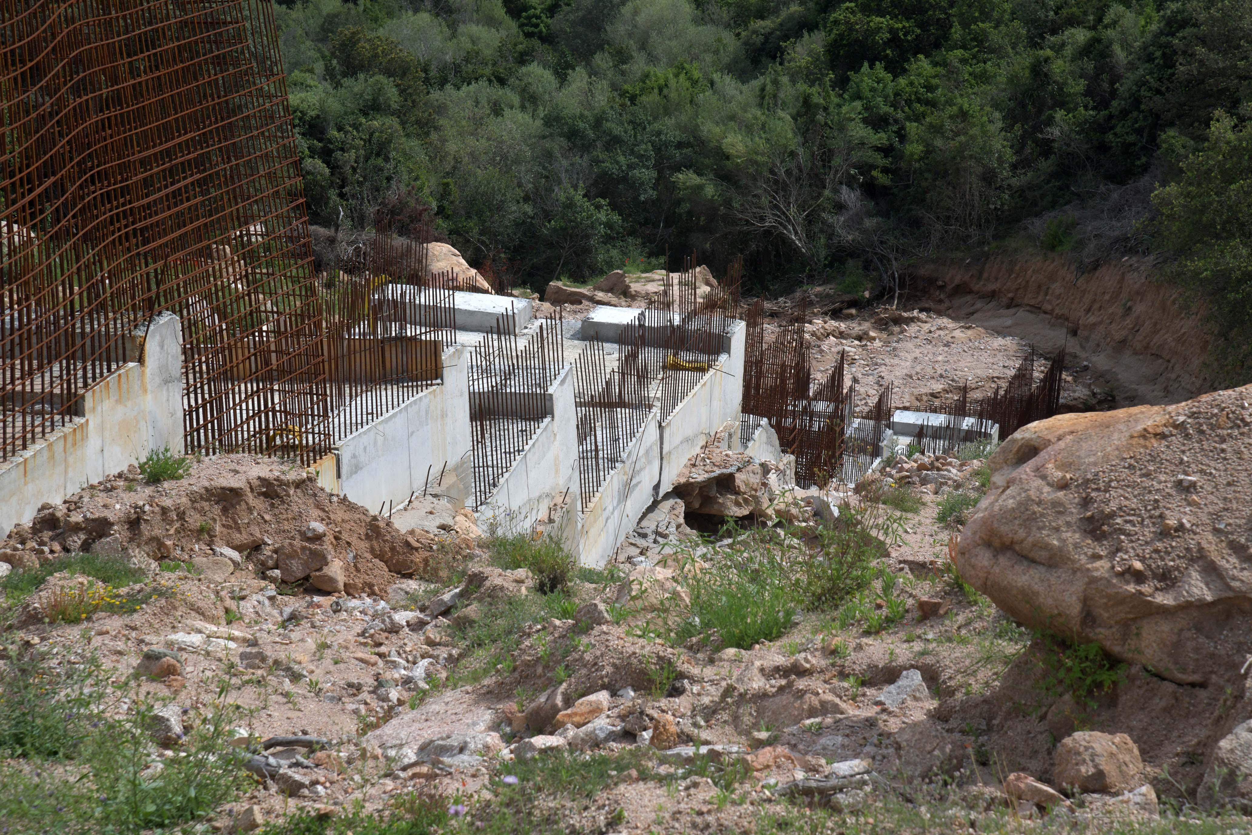 Il ponte franato (foto di Vanna Sanna)