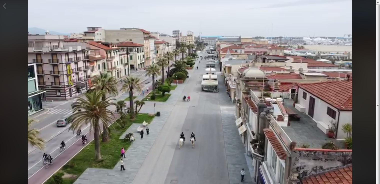 Un fermo immagine del video dal drone pubblicato dal Comune di Viareggio