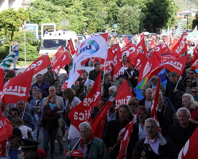 Un Primo Maggio con le piazze vuote «Ma lottiamo per lavoro e sicurezza» 