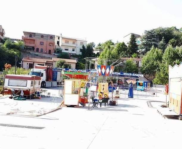 Coronavirus, sagre paesane cancellate: giostrai e ambulanti fermi 