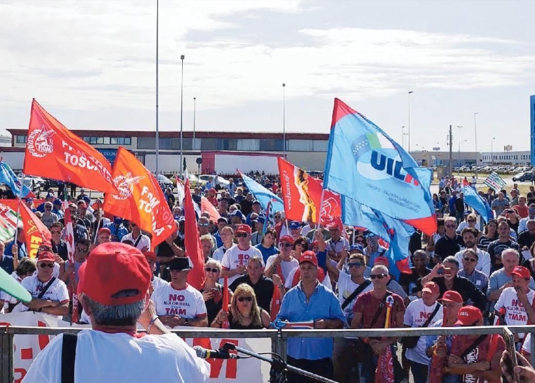 Una manifestazione sindacale a Pontedera  (FOTO D’ARCHIVIO)