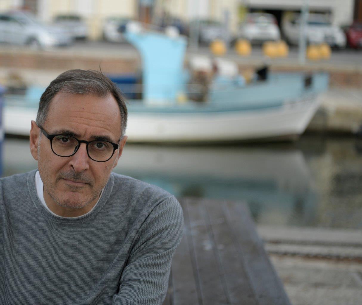 Lo scrittore viareggino Giampaolo Simi (foto Roberto Paglianti)