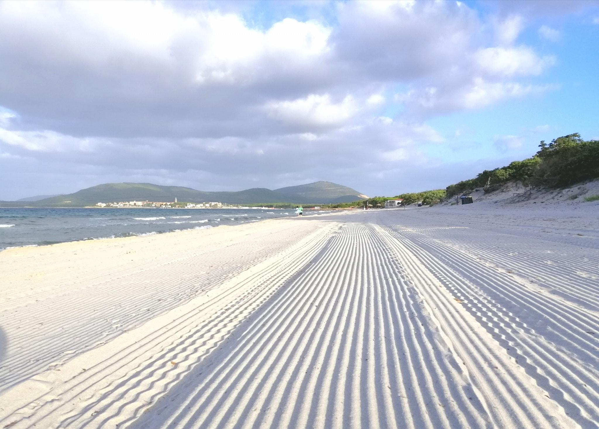 La spiaggia di Maria Pia ad Alghero (foto Roberto Gabrielli)