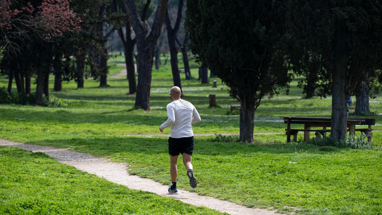 Spostamenti, congiunti e attività motoria: cosa si può fare da lunedì 4