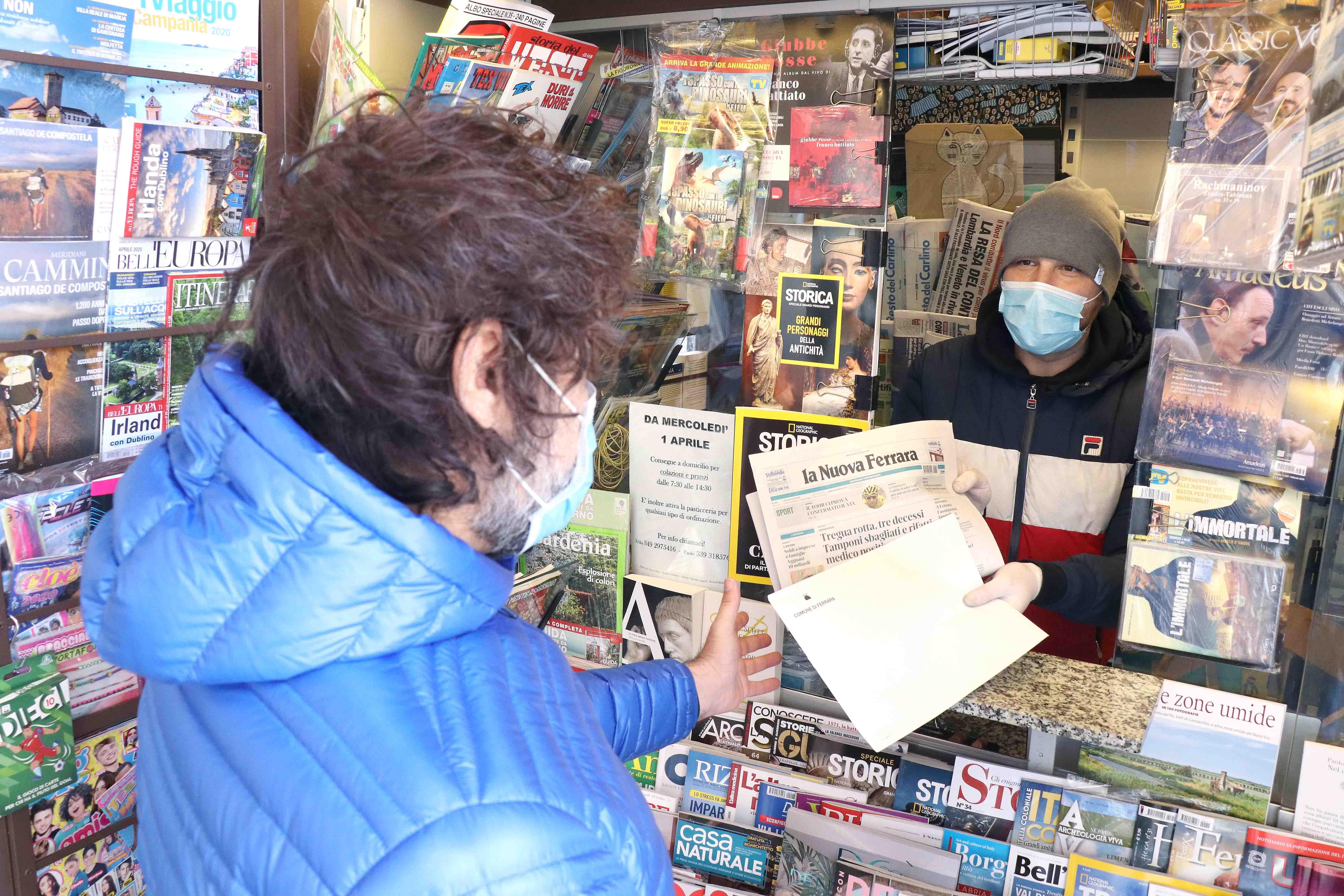 Le mascherine obbligatorie in Emilia? Almeno di classe "chirurgica"