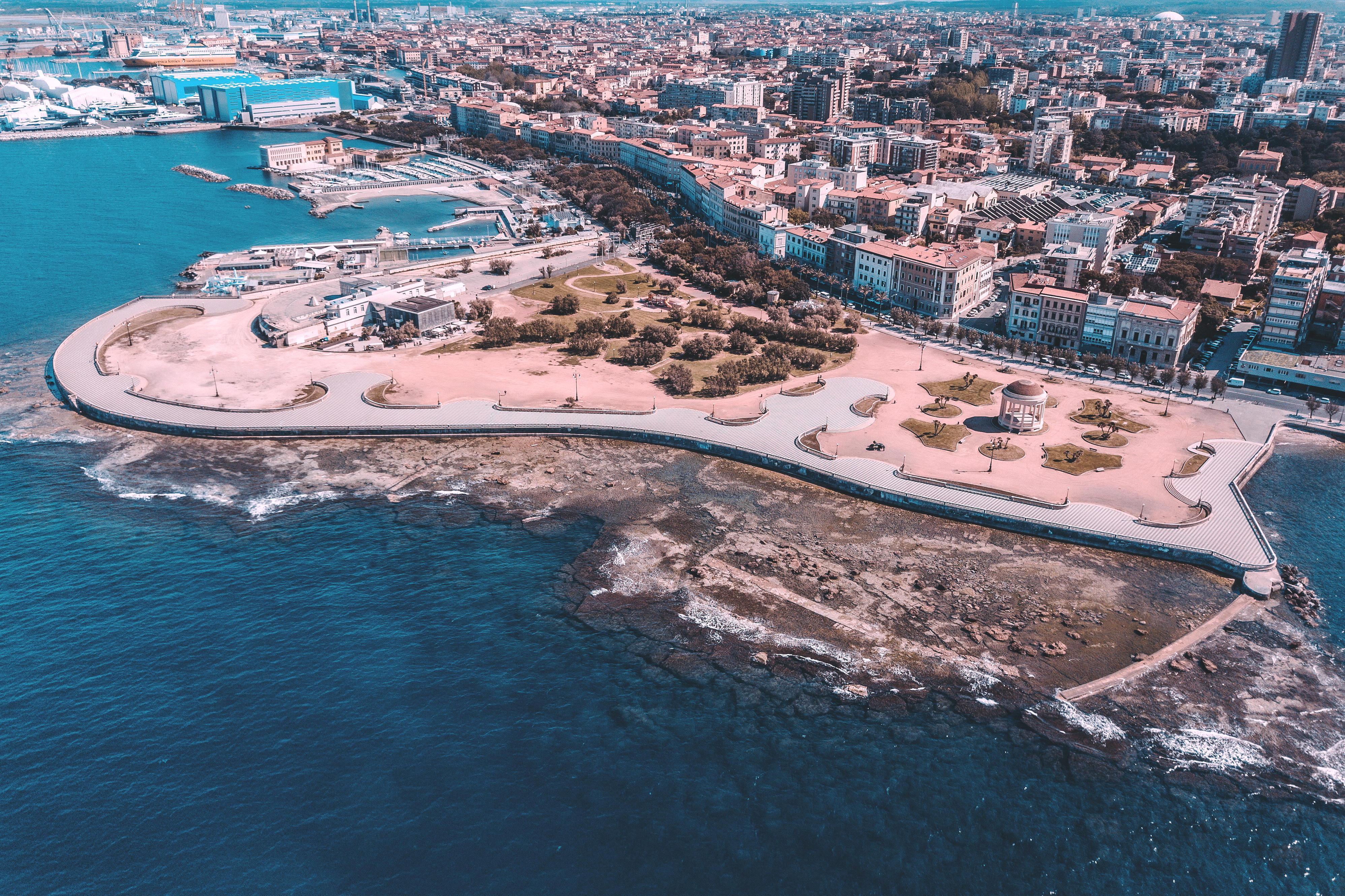 Domani ripartono i cantieri in tutta Livorno. E il Comune ora spera nel turismo estivo 