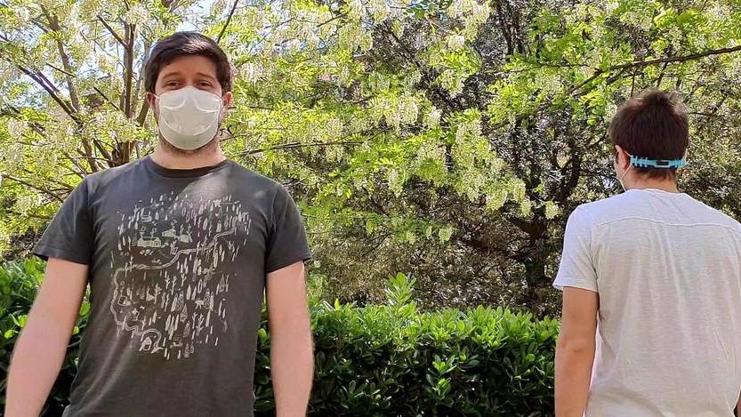 Il gancetto GraVa per proteggere la pelle dalle mascherine: l’invenzione di due grossetani in dono all’ospedale