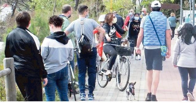 Passeggio in viale Amendola (foto Pabar)