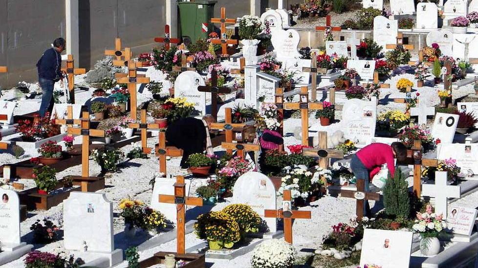 Massa, riaprono i cimiteri, ok alle fontane pubbliche e anche alle piste ciclabili
