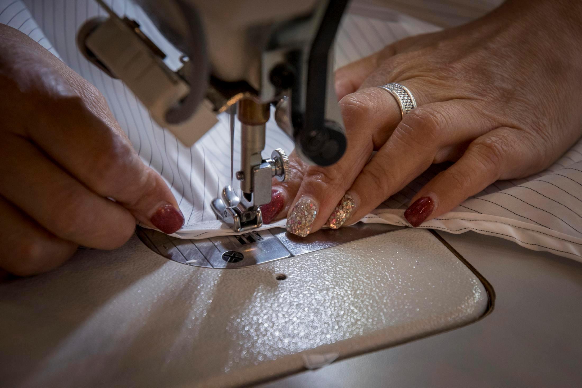 Mascherine e distanza di 1,8 metri: le regole per i luoghi di lavoro