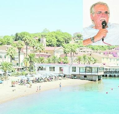Porto Azzurro, la proposta di Papi: «Sarà il Comune a gestire le spiagge»