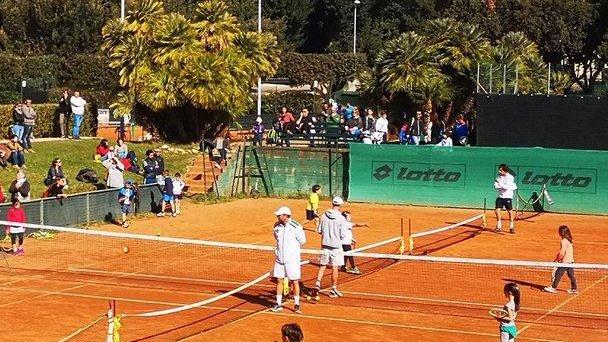 Verso la riapertura dei circoli di tennis in forse il campo scuola