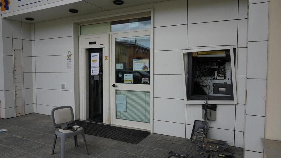 Sono tornati i ladri dei bancomat assalto da 50mila euro a Forcoli