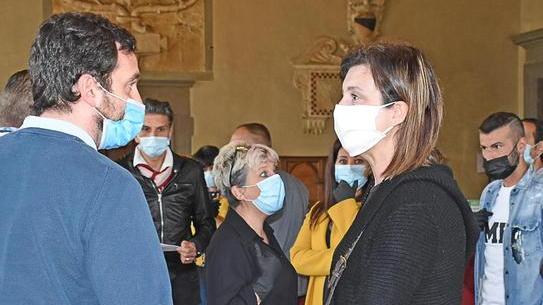 «Fateci riaprire i negozi il prima possibile e controllate chi lavora abusivamente»
