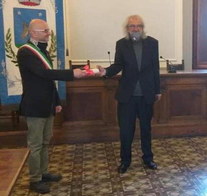 La ricetta di Nilo Vivarelli, 41 anni di servizio «Il rapporto umano conta quanto gli esami»