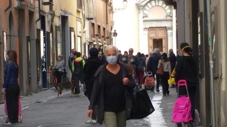 La gente torna ad affollare il centro