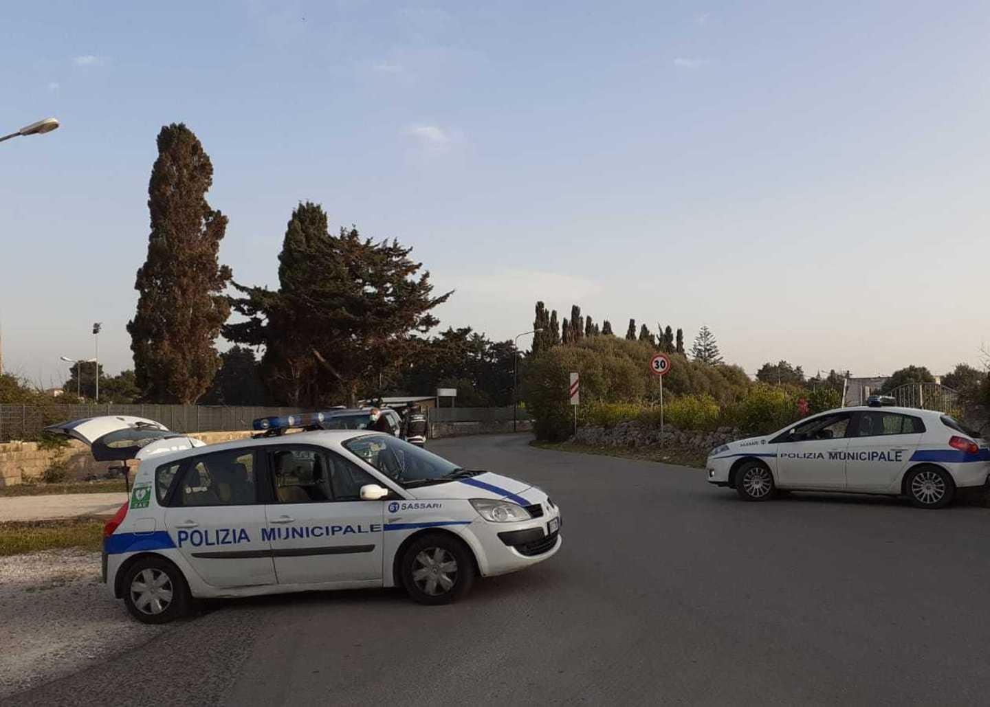 In tre nella stessa auto: «La stavamo provando». Sanzionati