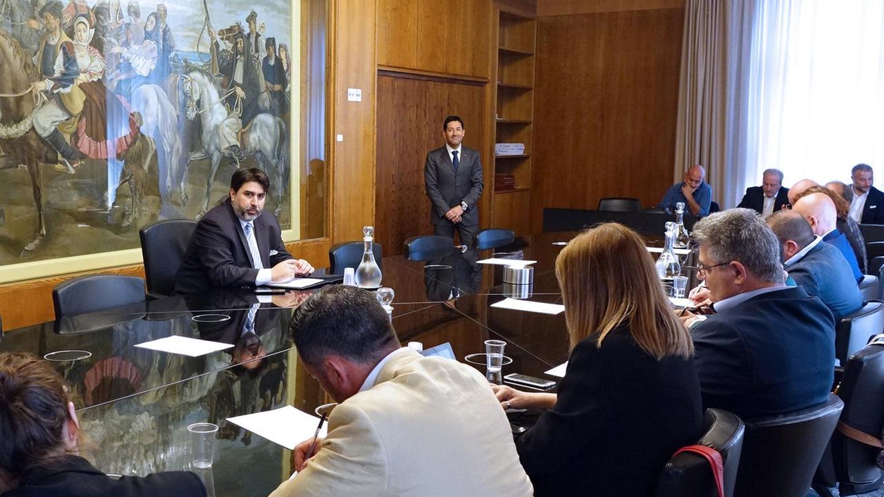 Cassa integrazione ferma scontro sindacati-Regione
