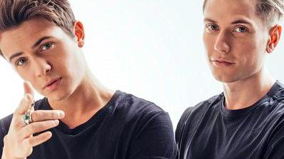 Modena. Benji & Fede, un libro per dirsi... arrivederci «Ora nuove strade ma resteremo fratelli»
