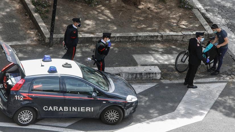 Per visite a genitori e fidanzati serve l’autocertificazione