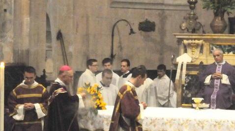 Funerali al massimo con 15 persone