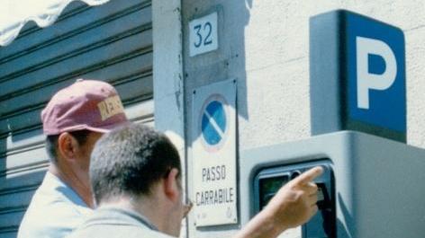 Slitta a giugno la scadenza dei permessi
