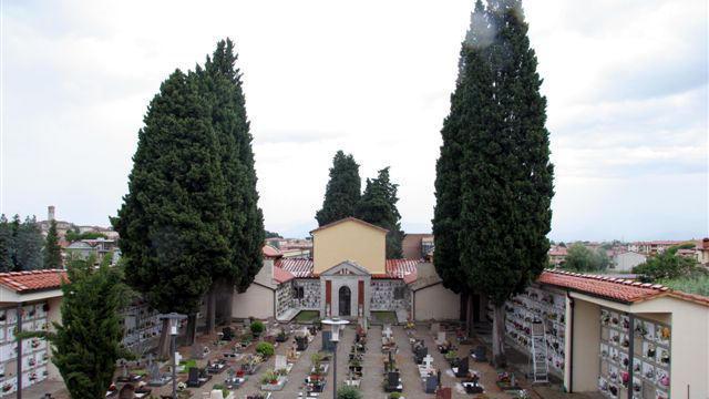 Il cimitero comunale di Poggio a Caiano