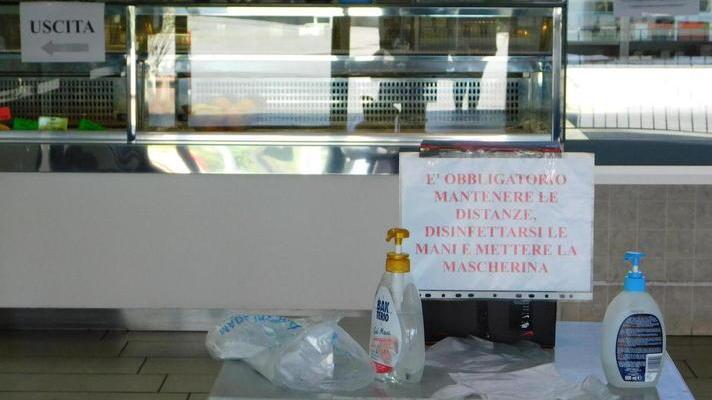 Torna il rito del caffè al bar Ma deve essere da asporto