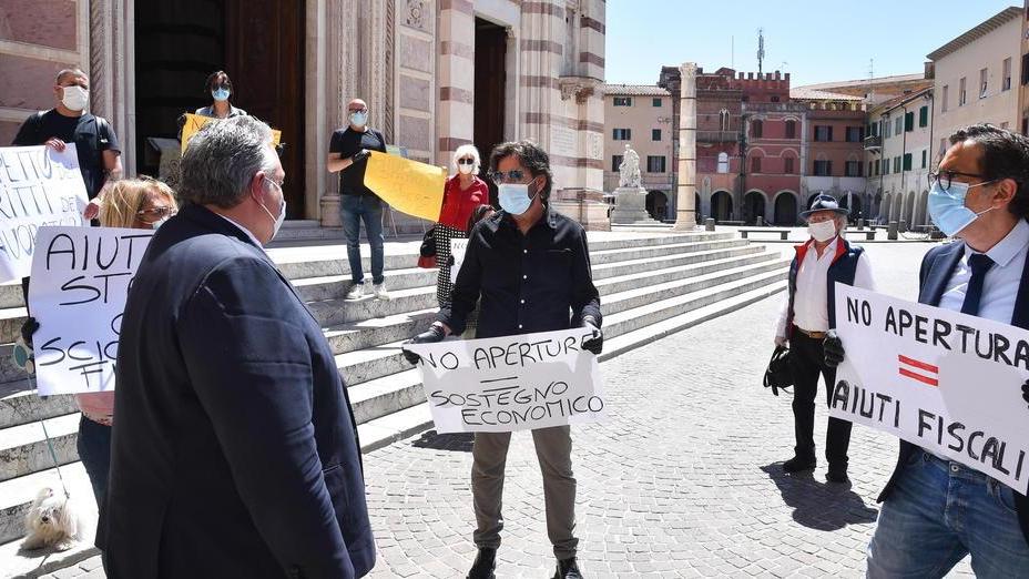 La rabbia di parrucchieri ed estetisti «Senza sostegni sarà sciopero fiscale»