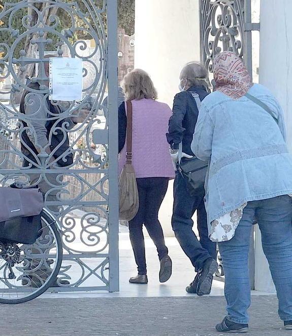 Cimiteri, ingressi contingentati