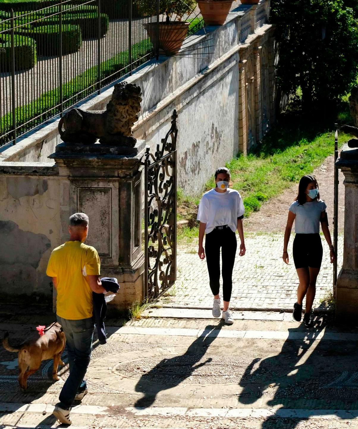 L’Italia in mascherina Fase due senza caos 