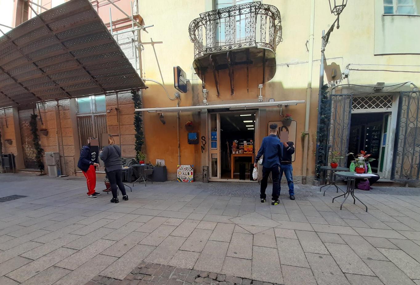 La città respira, strade di nuovo vive primi locali aperti 