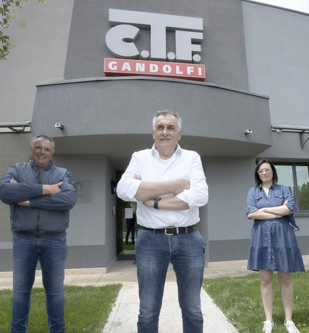 Mirandola  L’assessore che si inventa la mascherina del futuro «Il made in Italy ci salverà