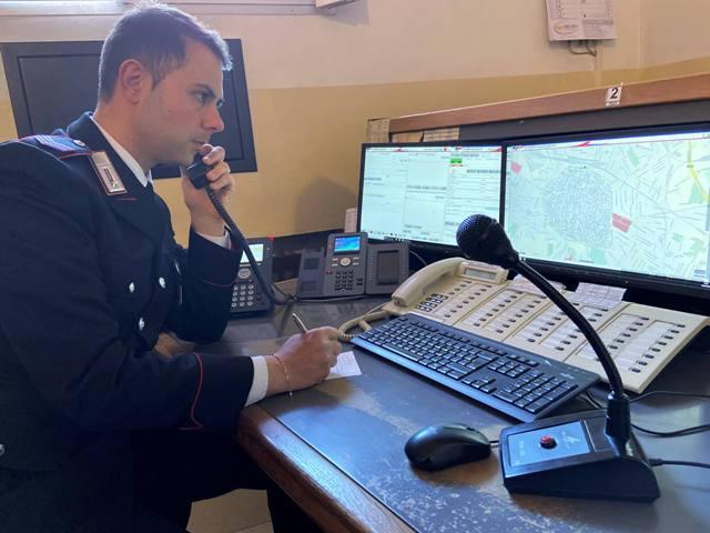 La centrale operativa dei carabinieri